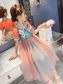 Gara bērnu kleita ar īsām piedurknēm un izšuvumiem