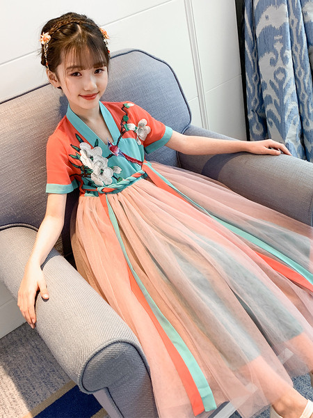 Gara bērnu kleita ar īsām piedurknēm un izšuvumiem