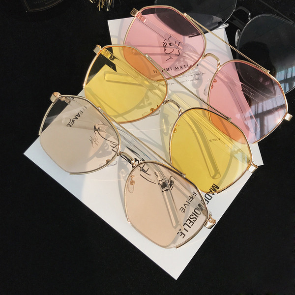 Moodsad naiste ümarad prillid