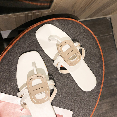 Ikdienas sieviešu čības pāri purngalam ar plakanu zoli