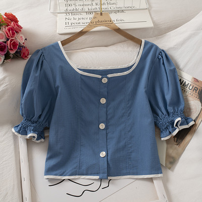 Naiste lühike särk kandilise kaelusega ja laiade varrukatega