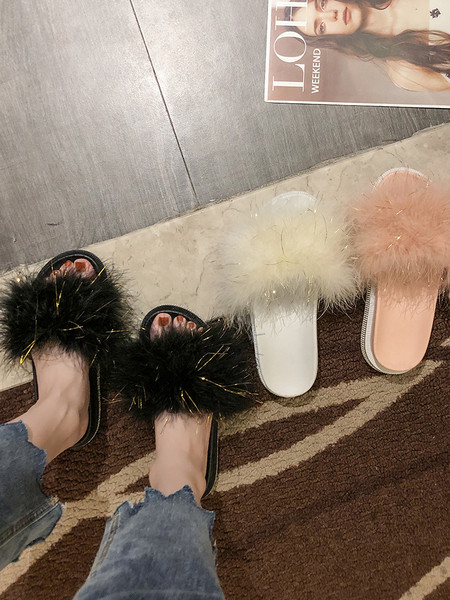 Aktuális női papucs lapos talppal és pehellyel