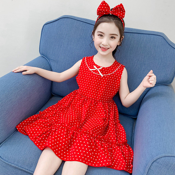 Piros pöttyös gyerekruha ovális nyakkivágással és szalaggal