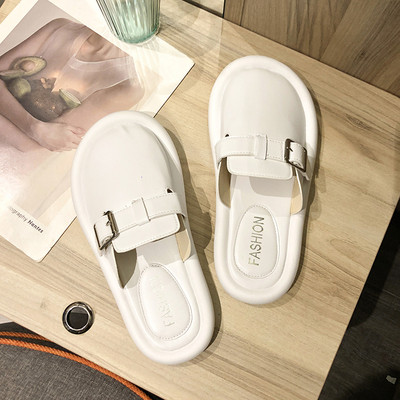 Aktuális női papucs lapos talppal eko bőrből fém csattal