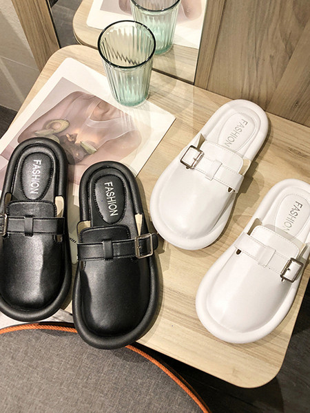 Aktuális női papucs lapos talppal eko bőrből fém csattal