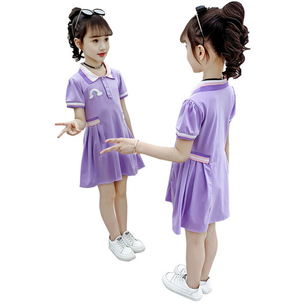 Klassikalise krae ja tikandiga lastekleit