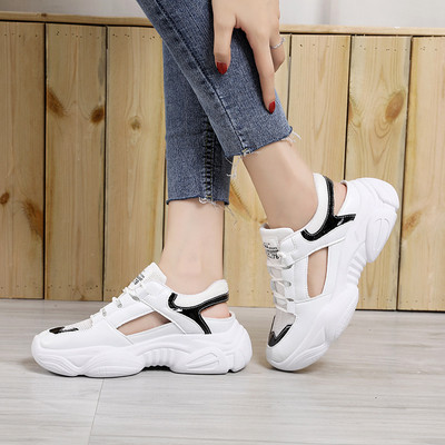 Дамски спортни маратонки с мрежа и висока подметка 