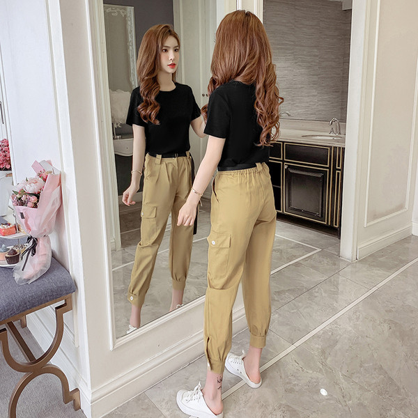 Дамски ежедневен панталон с джобове и висока талия в бежов цвят