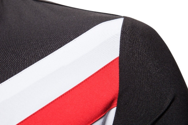 Вталена мъжка риза с класическа яка и къс ръкав