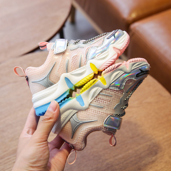 Laisvalaikiai vaikiški sportbačiai grubiu padu mergaitėms