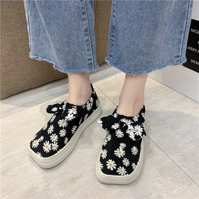 Ženske casual cipele s ravnim potplatom i cvjetnim uzorkom