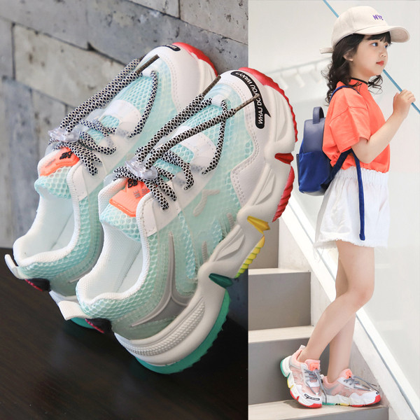 Спортни детски маратонки с връзки и груба подметка за момичета