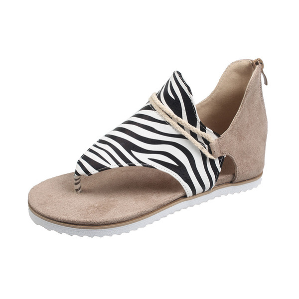 Дамски стилни сандали с равна подметка и животински принт 