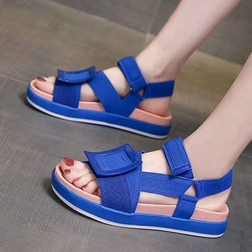 Дамски цветни сандали с висока подметка 