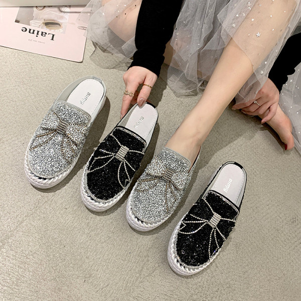 Дамски ежедневни полуотворени обувки с лъскав ефект 