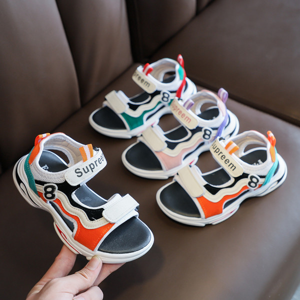 Ежедневни детски сандали за момчета с надписи и лепенки 