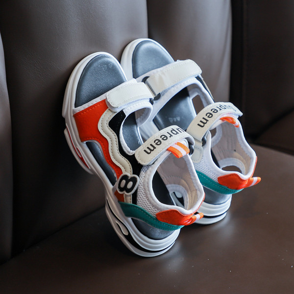 Ежедневни детски сандали за момчета с надписи и лепенки 