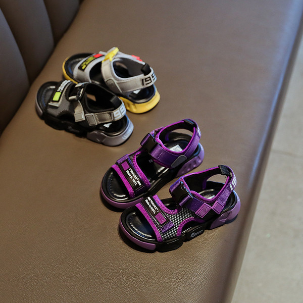 Ежедневни сандали за момчета с лепенки и надписи