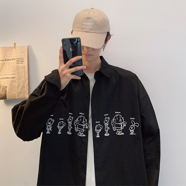 Ежедневна мъжка риза широк модел с дълъг ръкав и апликация