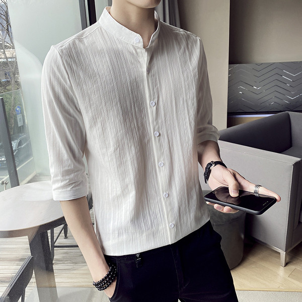 Elegantna muška košulja s ovalnim ovratnikom i 3/4 rukavima