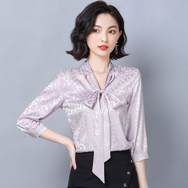 Модерна дамска риза от сатен с панделка 