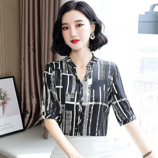 Актуална дамска риза с 3/4 ръкав и V-образно деколте