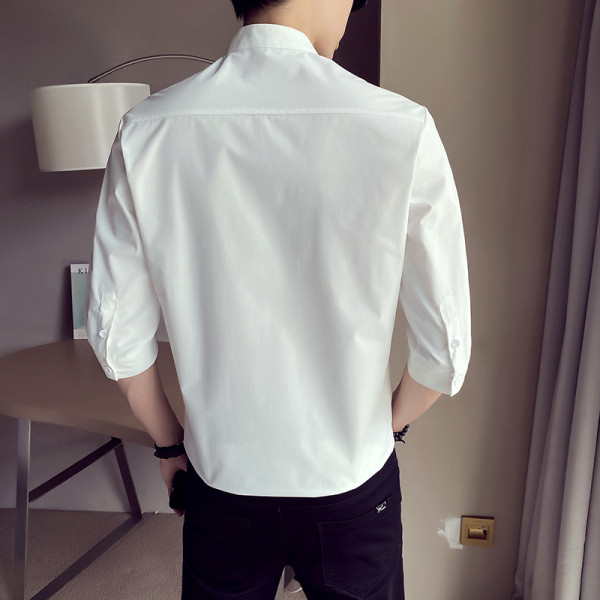 Актуална мъжка риза с 3/4 ръкав и овално деколте