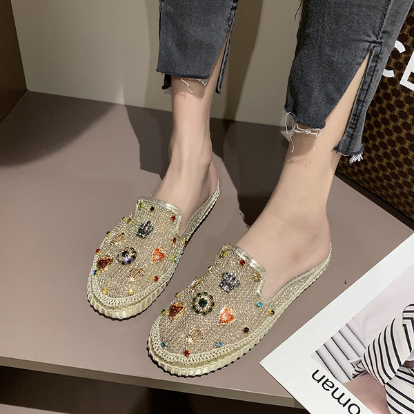 Дамски ежедневни обувки с  равна подметка и метални елементи 