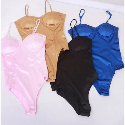 Целокупен сатенен бански костюм в розово, черно, синьо и златисто