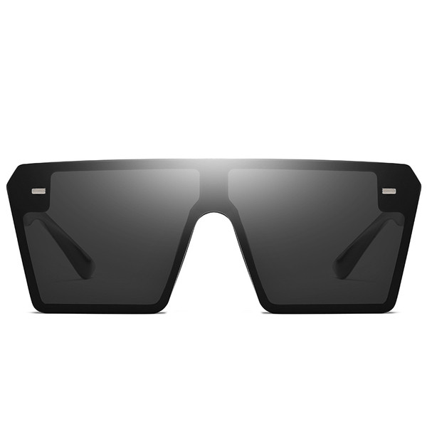 Elegantne ženske sunčane naočale kvadratnog oblika