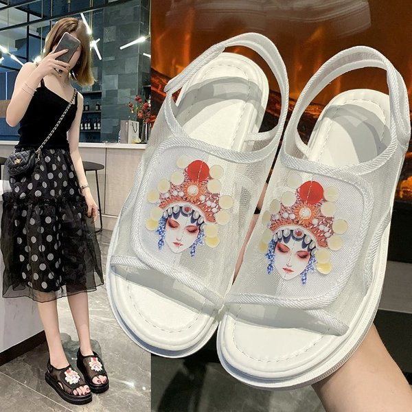 Дишащи дамски сандали с цветна апликация