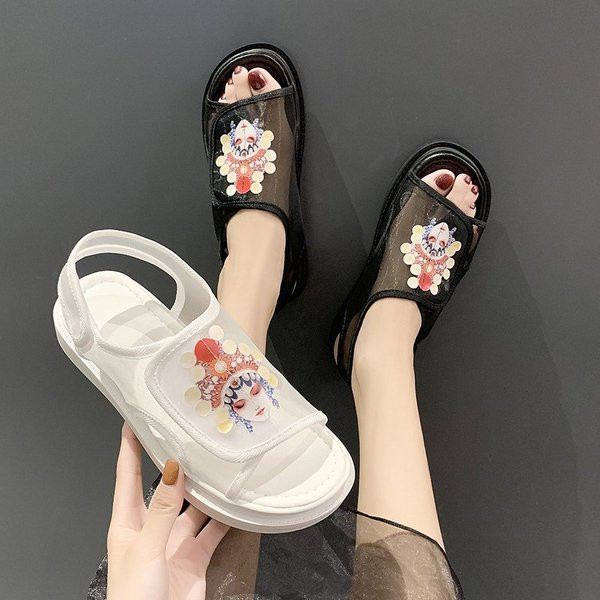 Дишащи дамски сандали с цветна апликация