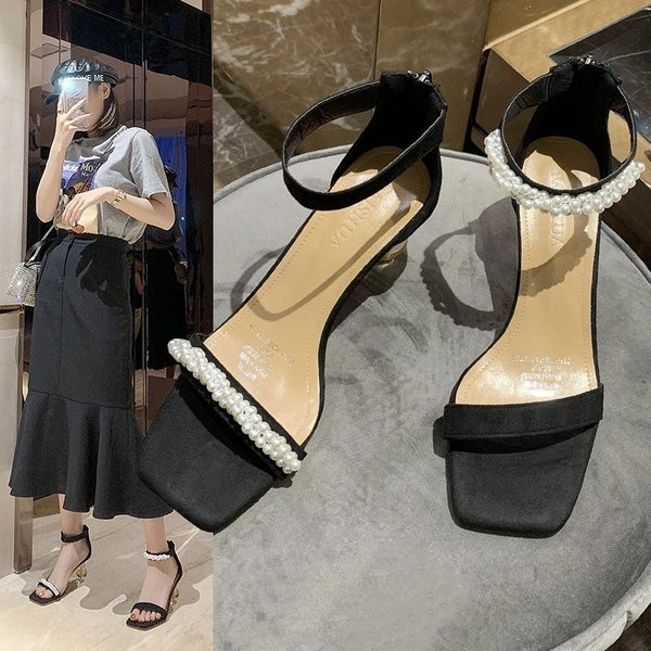 Стилни дамски сандали с перли и нестандартен ток