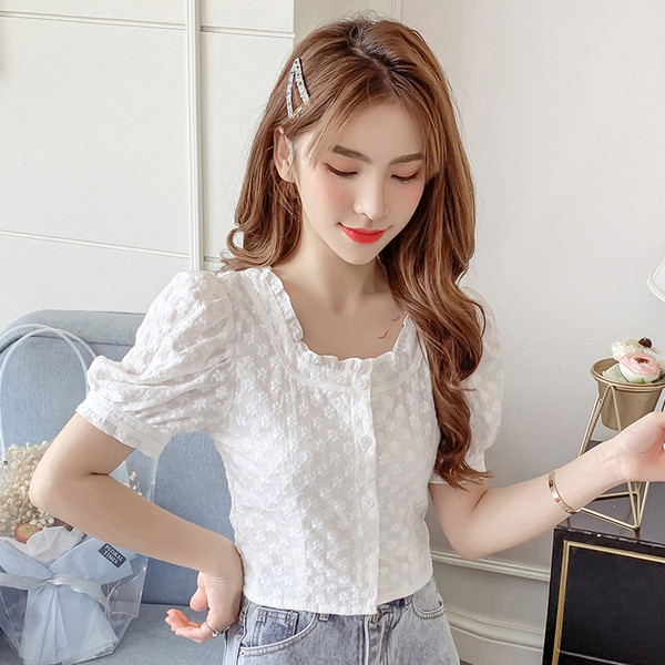 Модерна дамска риза с бродерия и буфан ръкави