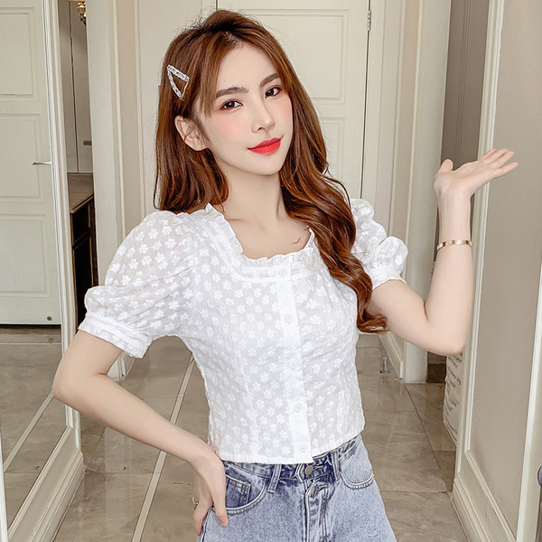 Модерна дамска риза с бродерия и буфан ръкави