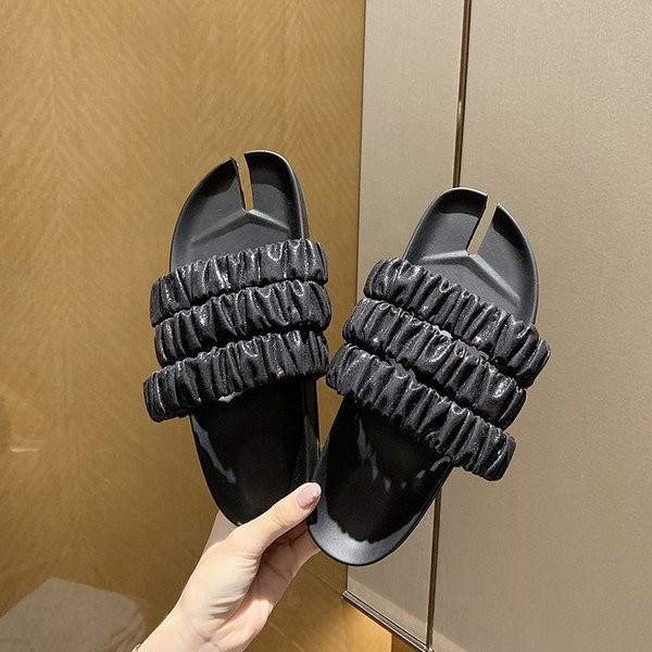 Нов модел черни дамски чехли с равна подметка