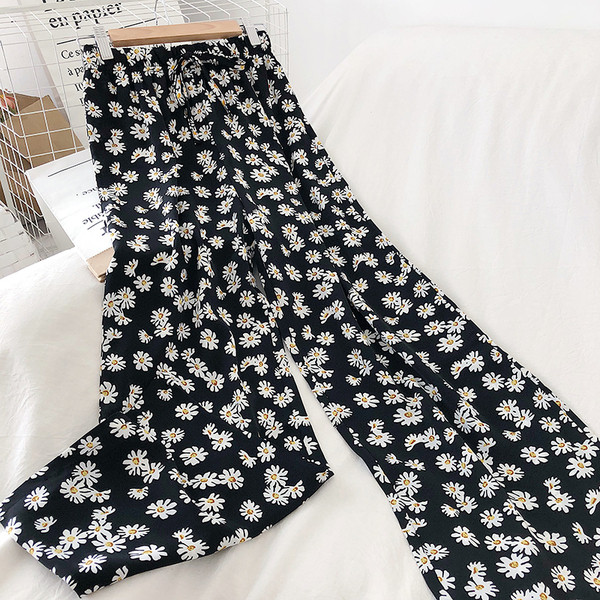 Широки дамски панталони с висока талия и принт 