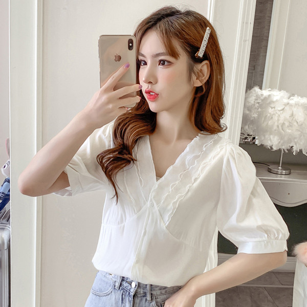 Нов модел дамска риза с V-образно деколте и широки ръкави