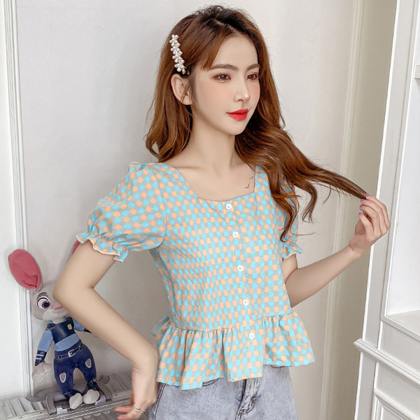 Актуална дамска риза с квадратно деколте и къдри