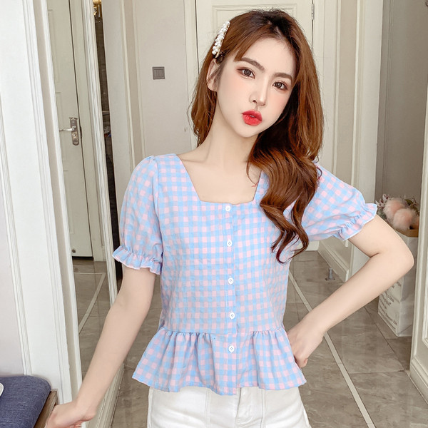 Актуална дамска риза с квадратно деколте и къдри