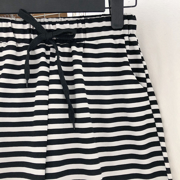 Раиран дамски панталон с висока талия и връзки