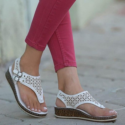 Модерни дамски сандали от еко кожа с висока подметка
