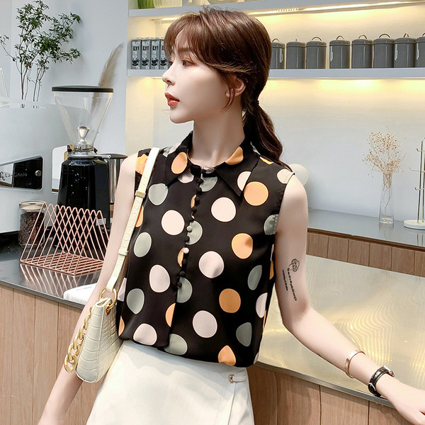 Модерна дамска риза от шифон с класическа яка и копчета