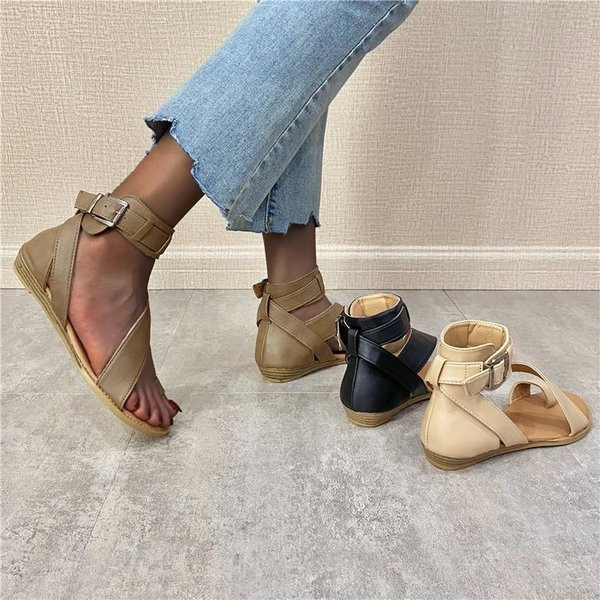 Нов модел дамски сандали от еко кожа с равна подметка