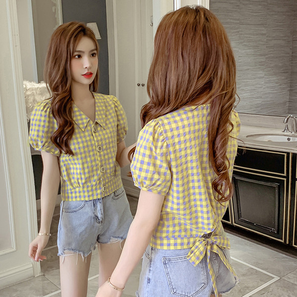 Ежедневна дамска риза с V-образно деколте и връзки