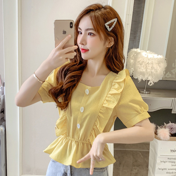 Модерна дамска риза с къдри и копчета