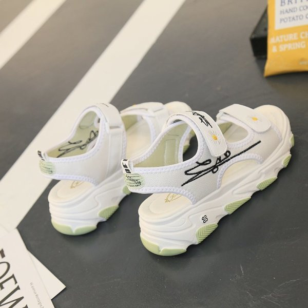 Ежедневни дамски сандали с груба подметка, бродерия и лепенки