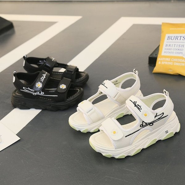 Ежедневни дамски сандали с груба подметка, бродерия и лепенки