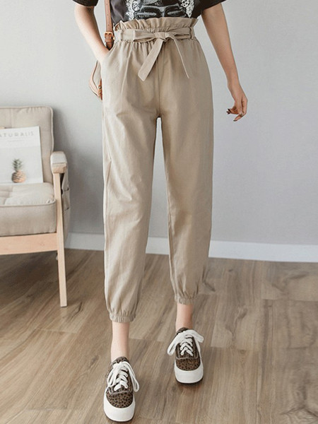 Модерен дамски панталон с висока талия, колан и джобове 