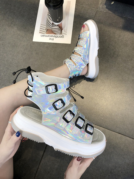 Актуални дамски сандали с висока подметка, катарами и връзки